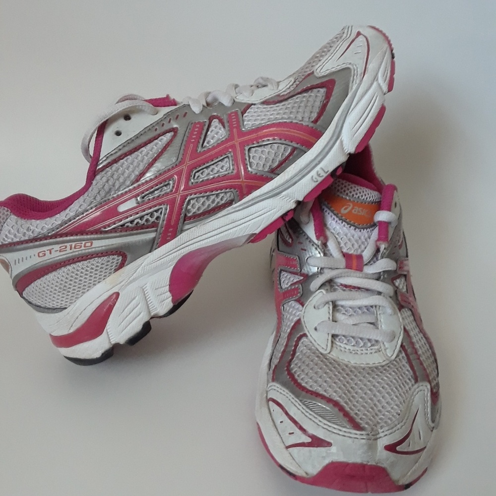 Asics women's shoes size 6 white pink gt 2160